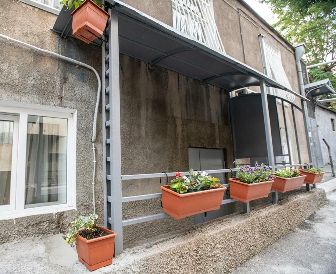 Dada - Cozy Apartment In The Center Of Tbiliszi Kültér fotó