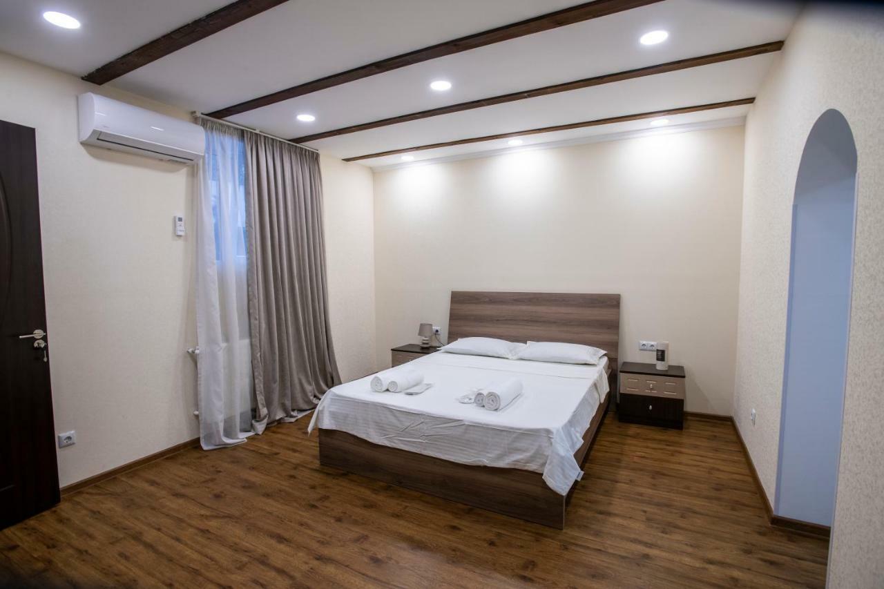 Dada - Cozy Apartment In The Center Of Tbiliszi Kültér fotó
